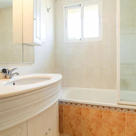 Apartamento Amazing In W/ Outdoor Swimming Pool, Wifi&3 Bedrooms *