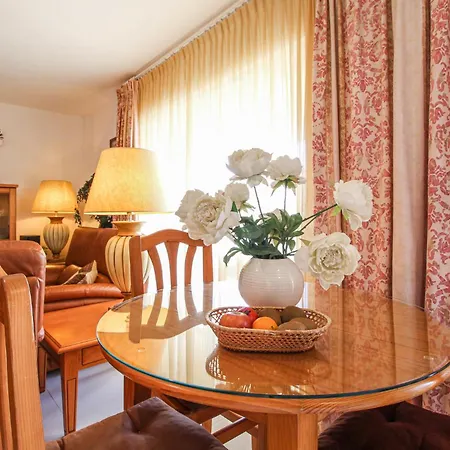 Amazing In W/ Outdoor Swimming Pool, Wifi&3 Bedrooms